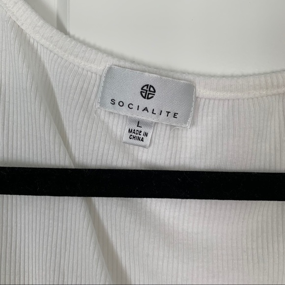 Socialite Button Front Top - Picture 5 of 5